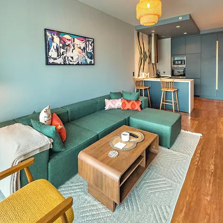 Modern In Taksim W Pool, Gym, Balcony