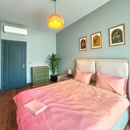 Апартаменты Modern In Taksim W Pool, Gym, Balcony Стамбул