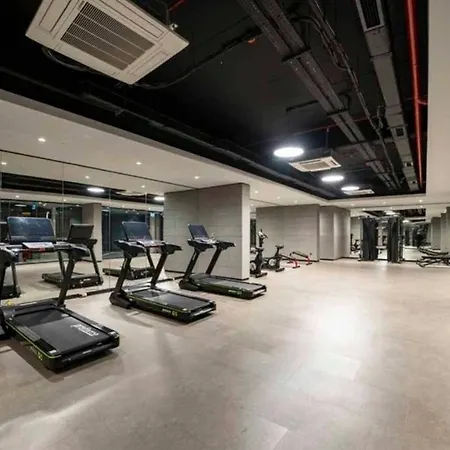 Modern In Taksim W Pool, Gym, Balcony איסטמבול