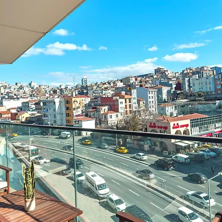 Апартаменты Modern In Taksim W Pool, Gym, Balcony